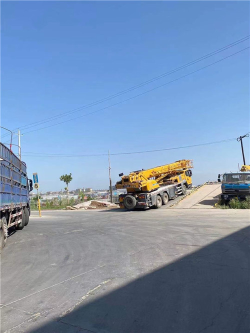 宁武县25吨吊车的租赁价格大概是多少？